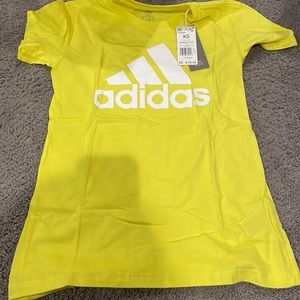 Adidas yellow short sleeve brand new ! It’s an x-small woman’s !